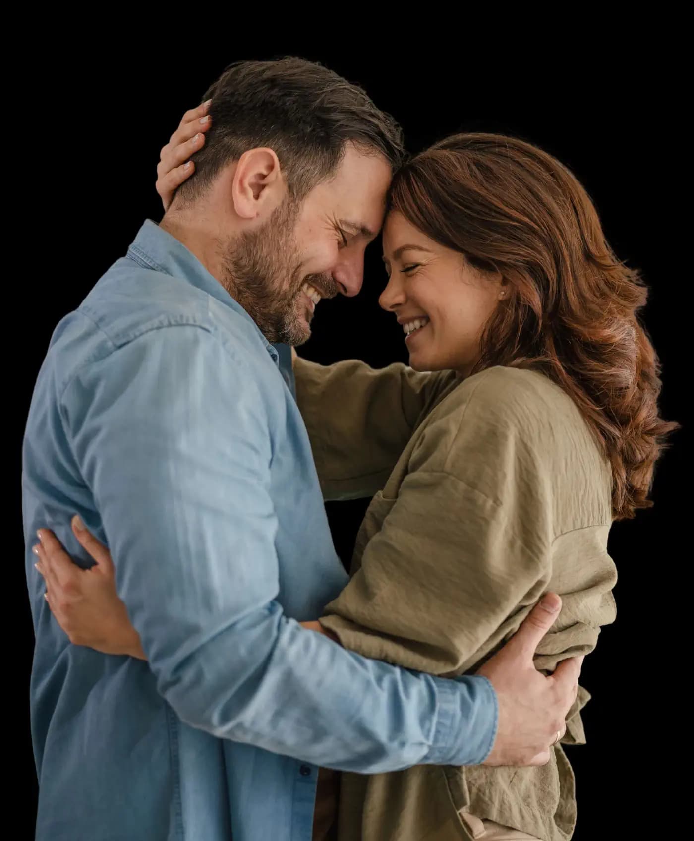 Couple connecting through shared tastes in Sapios